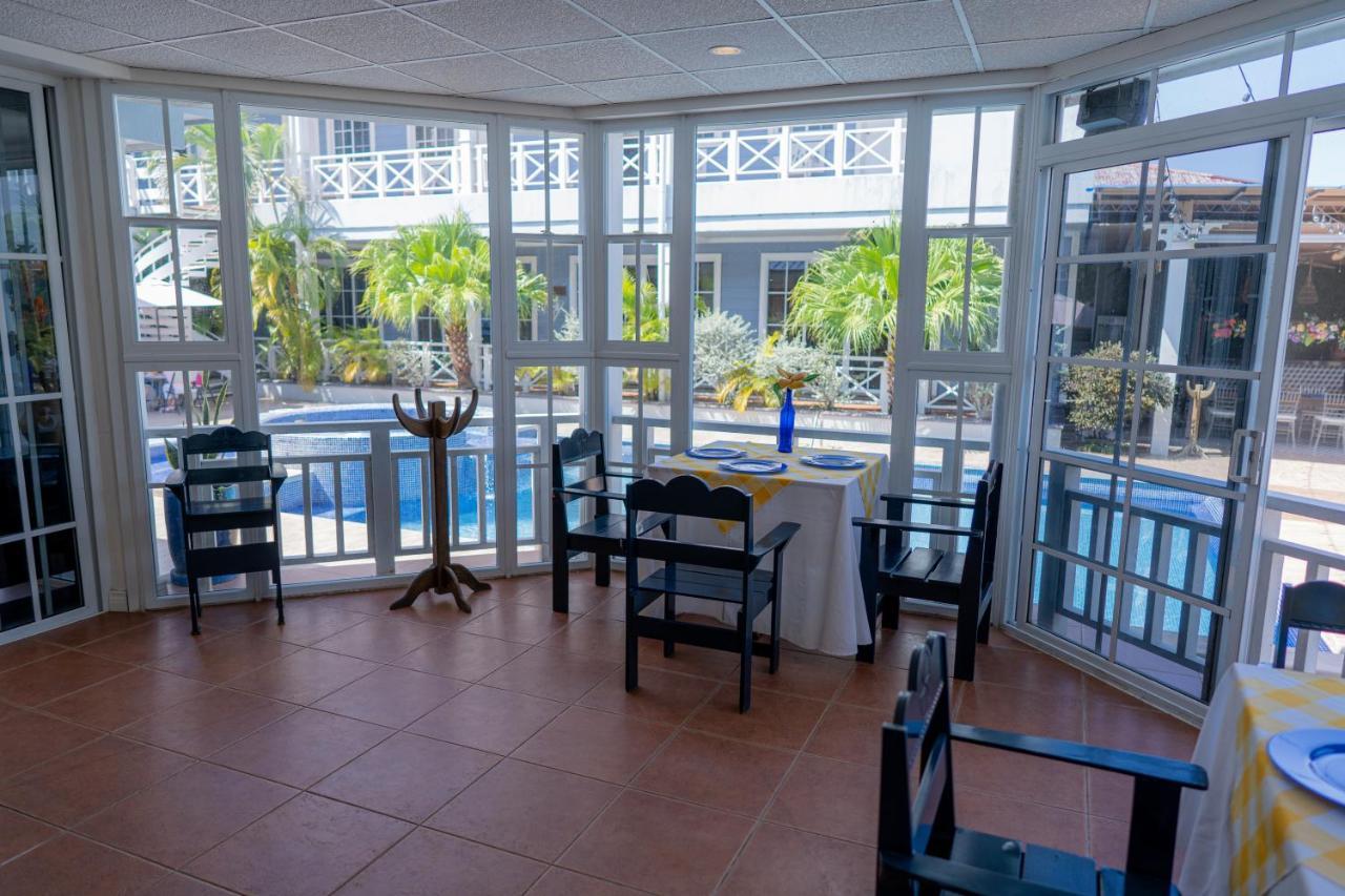 Hotel Casona Del Lago Flores Bagian luar foto