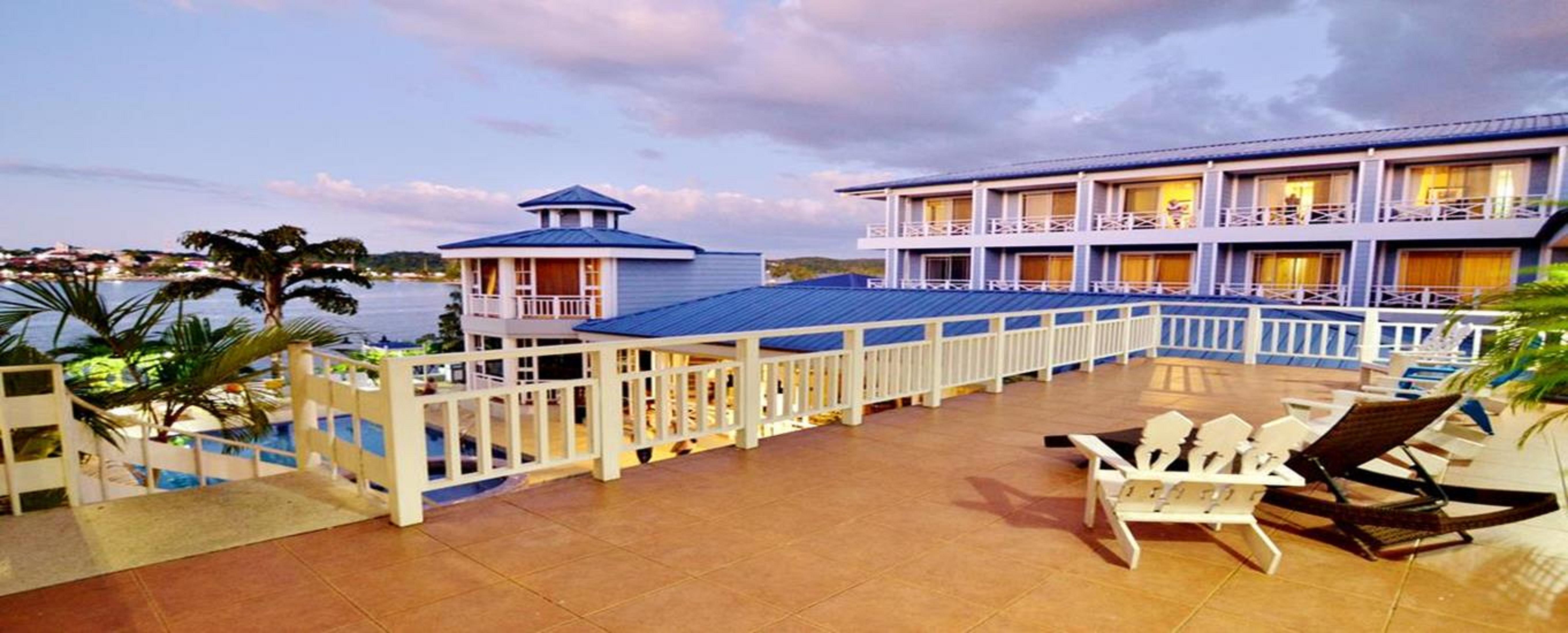 Hotel Casona Del Lago Flores Bagian luar foto