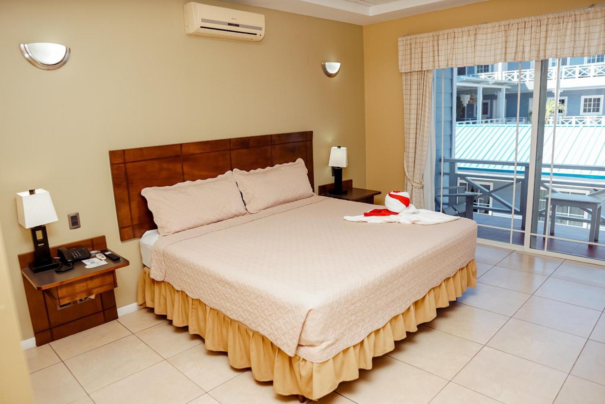 Hotel Casona Del Lago Flores Bagian luar foto